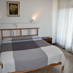 Paola , Mestre Italia